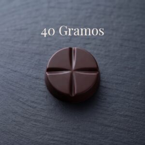 alejar la imagen ya que necesito este en una de 500x 500 px y que tenga el texto arriba del chcolate  20 Gramos 
