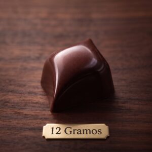 Moldes para Chocolate de Policarbonato Cocol 12g Cavidades: 21 Material: Policarbonato Grado Alimenticio Peso: 12 g Ancho: 30 mm Largo: 45 mm Alto: 17 mm